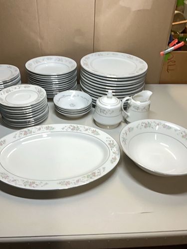 Lot #39 (1 of 9)