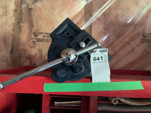 Lot #641 (1 of 7)
