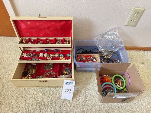 Lot #173 (1 of 8)