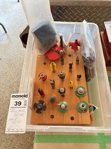 Lot #39 (1 of 9)