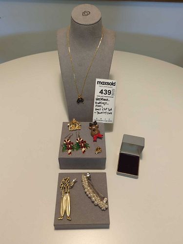 Lot #439 (1 of 6)