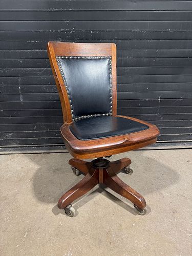 Lot #6990 (1 of 8)