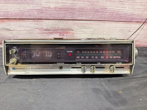 Lot #6493 (1 of 13)