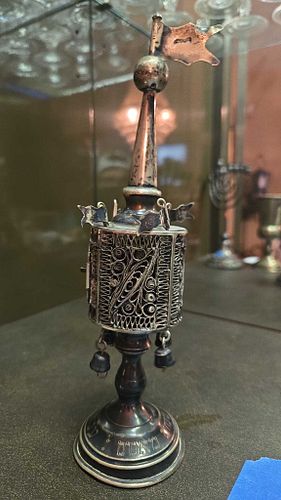 Lot #281 (1 of 8)