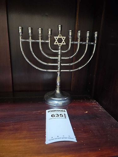 Lot #635 (1 of 5)