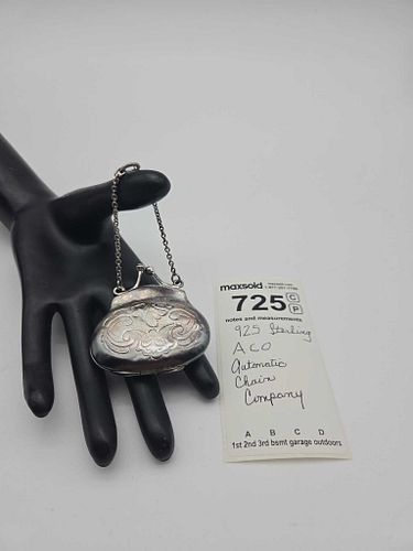Lot #725 (1 of 7)