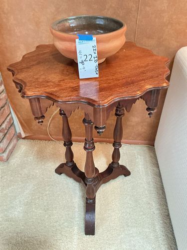 Lot #22 (1 of 9)