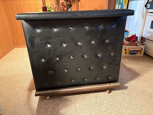 Lot #323 (1 of 6)