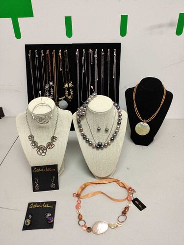 Lot #54 (1 of 7)