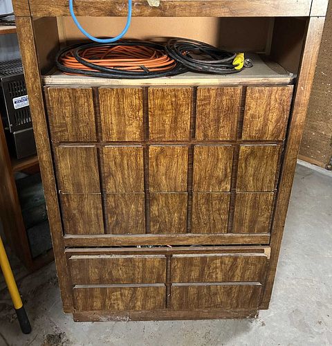 Lot #28 (1 of 6)