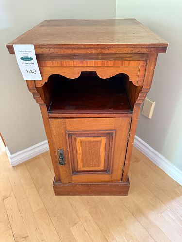 Lot #140 (1 of 8)