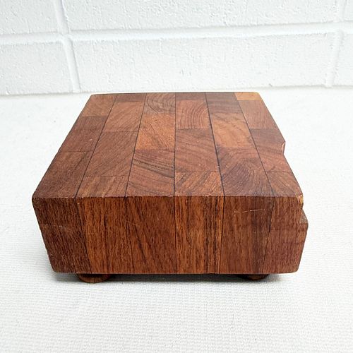 Lot #250 (1 of 8)