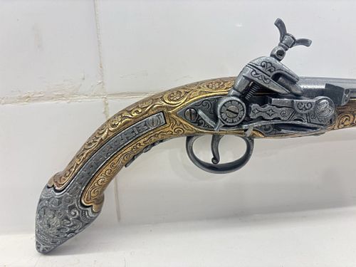 Lot #40 (1 of 6)