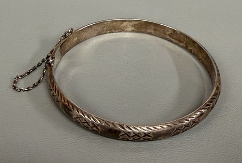 Lot #563 (1 of 4)