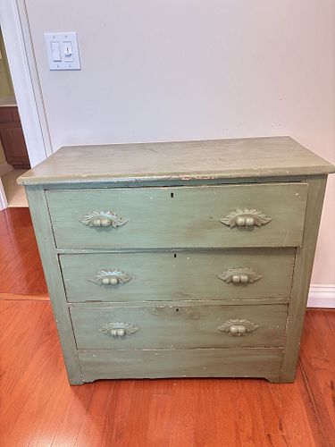 Lot #402 (1 of 8)