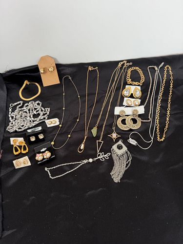 Lot #31 (1 of 14)