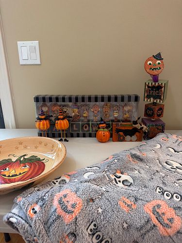 Lot #131 (1 of 4)