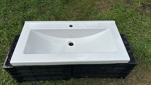 Lot #60 (1 of 8)