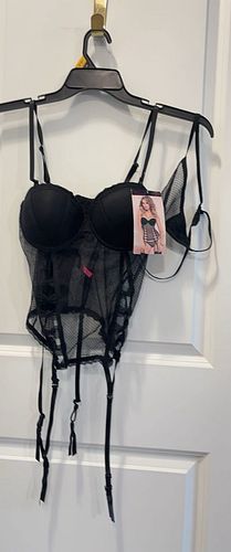 Lot #32 (1 of 5)