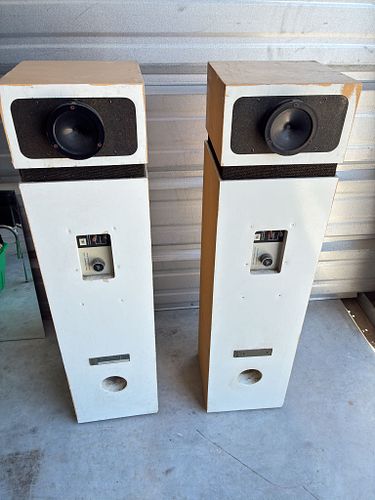 Lot #46 (1 of 8)