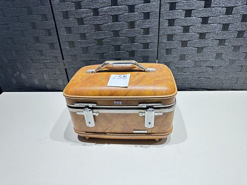 Lot #138 (1 of 12)