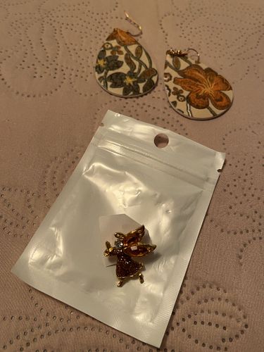 Lot #69 (1 of 10)