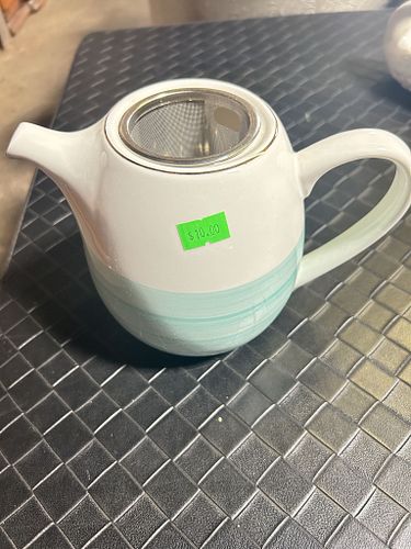 Lot #30 (1 of 6)