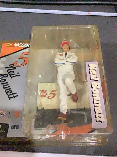 Lot #28 (1 of 7)
