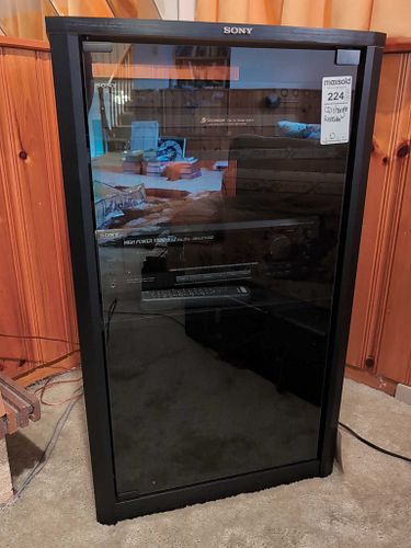 Lot #225 (1 of 7)