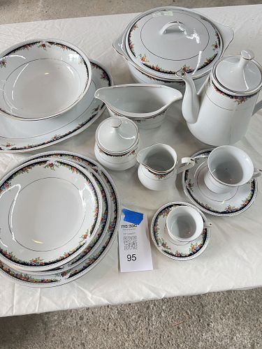 Lot #95 (1 of 6)
