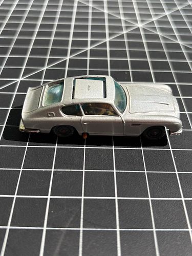 Lot #25 (1 of 8)