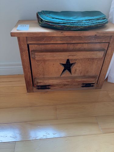 Lot #484 (1 of 6)