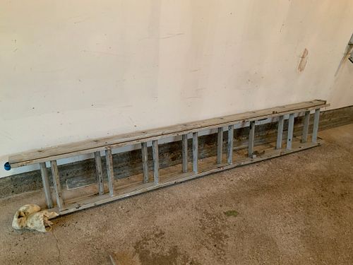 Lot #201 (1 of 2)
