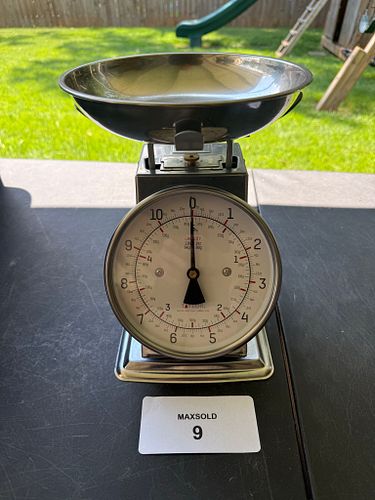 Lot #9 (1 of 4)