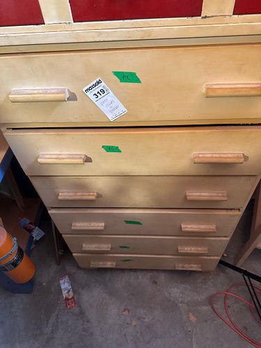 Lot #319 (1 of 4)