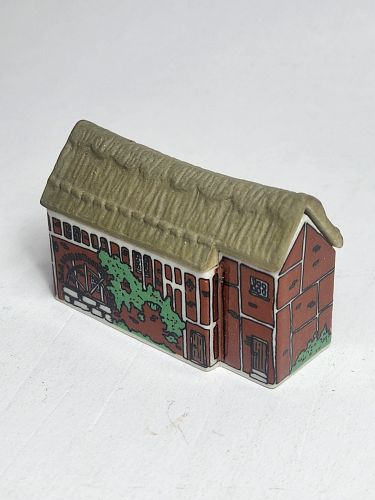 Lot #135 (1 of 4)