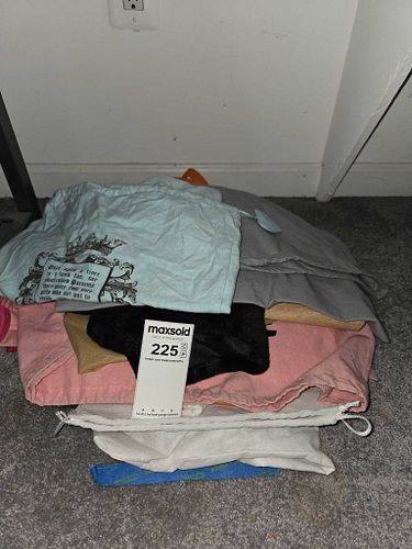Lot #225 (1 of 17)