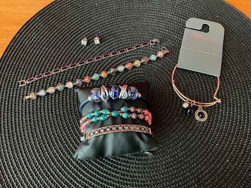 Lot #32 (1 of 6)