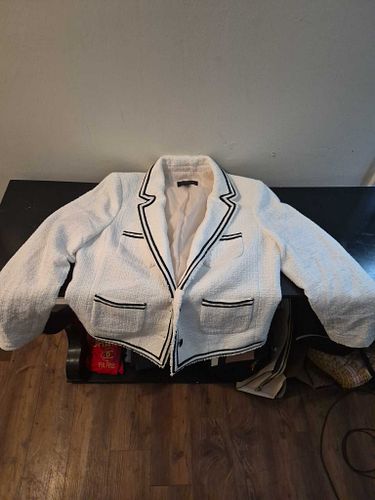 Lot #72 (1 of 7)