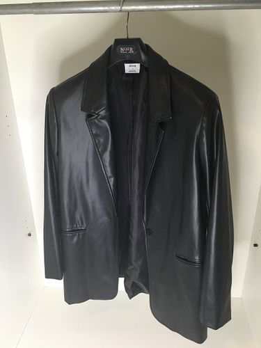Lot #14 (1 of 6)