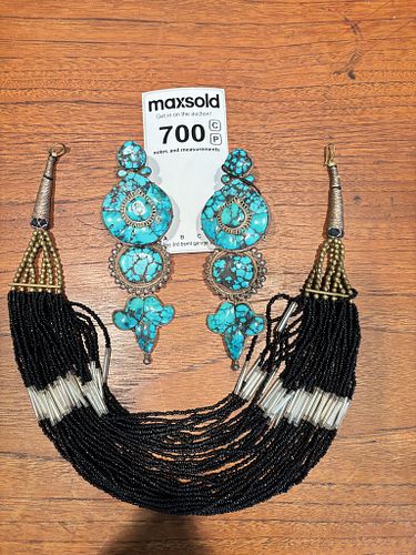 Lot #700 (1 of 12)