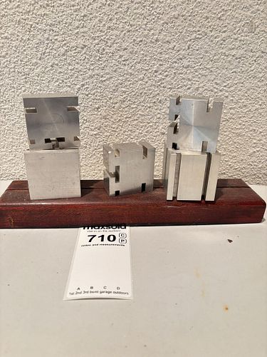Lot #710 (1 of 9)