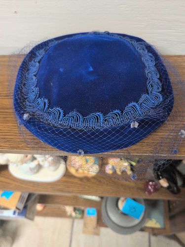 Lot #70 (1 of 8)