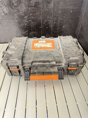 Lot #18 (1 of 8)