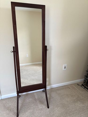 Lot #276 (1 of 4)