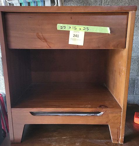 Lot #241 (1 of 6)
