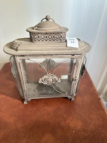 Lot #14 (1 of 10)