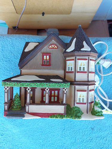 Lot #203 (1 of 8)