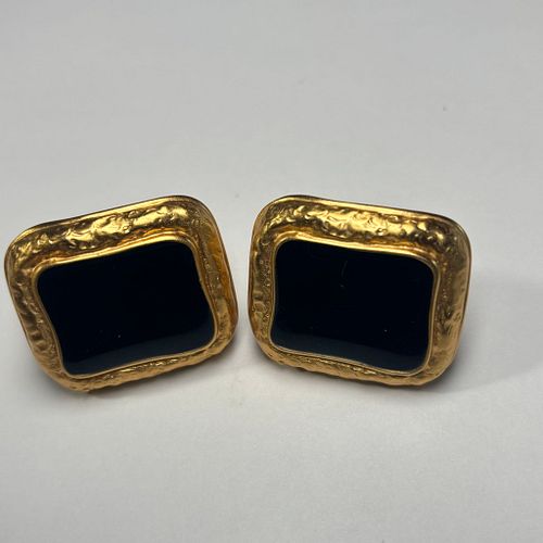 Lot #69 (1 of 5)