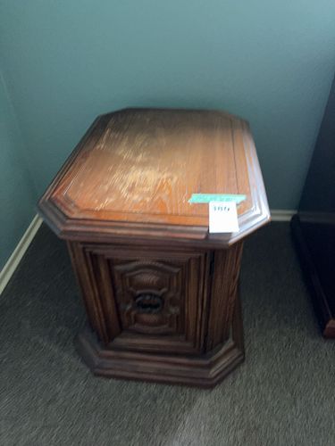 Lot #380 (1 of 4)